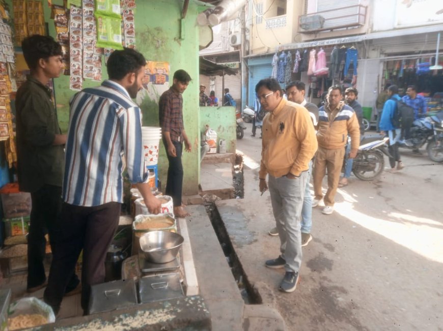 एसडीएम बैरवा ने किया शहर की सफाई का निरीक्षण
