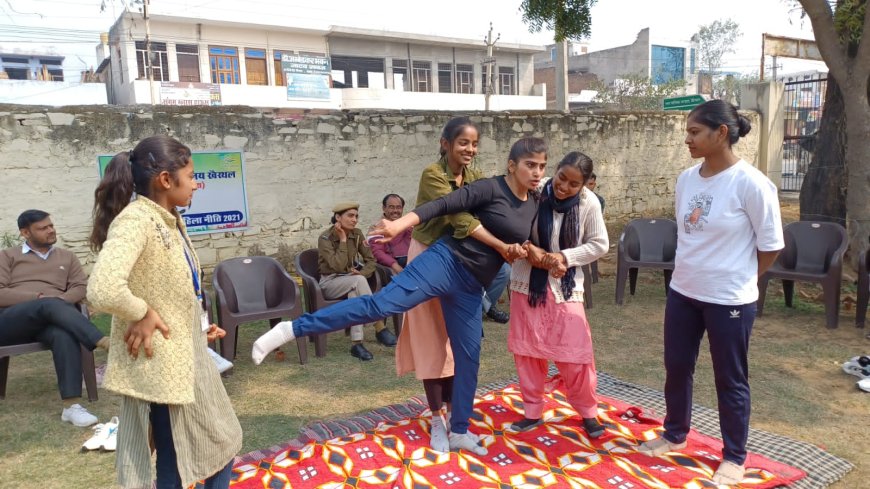 महाविद्यालय में हुआ छात्रा जागरूकता प्रशिक्षण कार्यक्रम का आयोजन