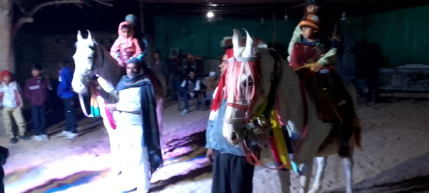 किशोरपुरा के किशन खटाणा ने अपनी भतीजियों को घोड़ी पर बैठाकर गाजे बाजे से निकाली बिन्दोरी