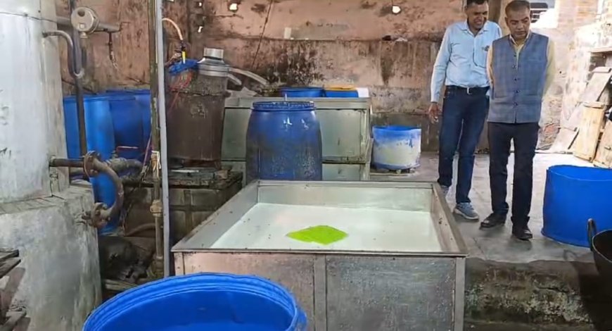 सेंट्रल टीम  जयपुर एवं खाद्य विभाग अलवर की संयुक्त कार्यवाही:  नकली पनीर फेक्ट्री पकड़ी