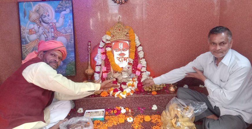 सकट के थाई वाले हनुमान मंदिर में हुआ भजन संध्या का आयोजन