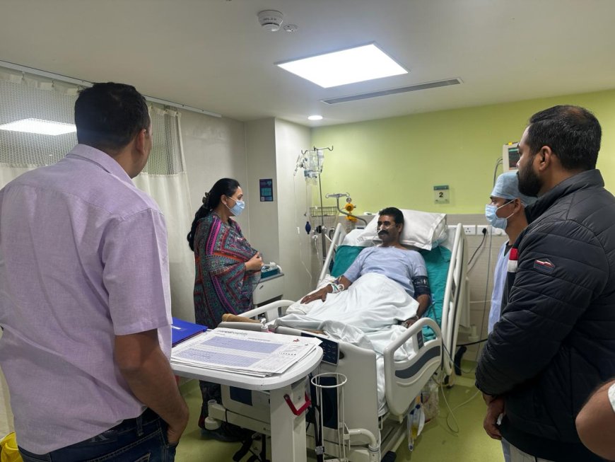 उप मुख्यमंत्री दिया कुमारी ने अस्पताल पहुँचकर घायल कैशियर नरेन्द्र सिंह की जानी कुशलक्षेम