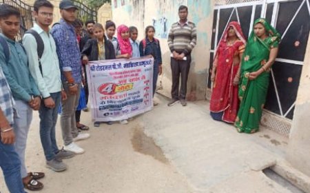 श्री टोडरमल महाविद्यालय के छात्र-छात्राओं ने घर-घर जाकर किया मतदाताओं को जागरूक