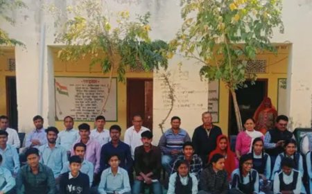 राजकीय विद्यालय में विदाई व सम्मान समारोह कार्यक्रम का आयोजन