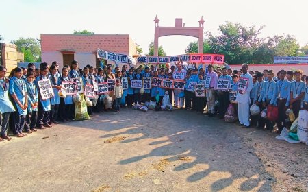 प्लास्टिक मुक्त धरती अभियान में विद्यार्थियों को साथ लेकर सम्पूर्ण गांव को बनाया पॉलिथीन मुक्त