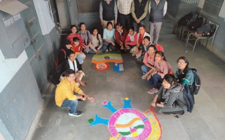 मेरा पहला वोट देश के लिए राष्ट्रीय सेवा योजना द्वारा रंगोली प्रतियोगिता का आयोजन