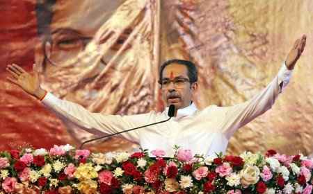 लोकसभा चुनाव तानाशाही और लोकतंत्र के बीच की लड़ाई है: उद्धव ठाकरे