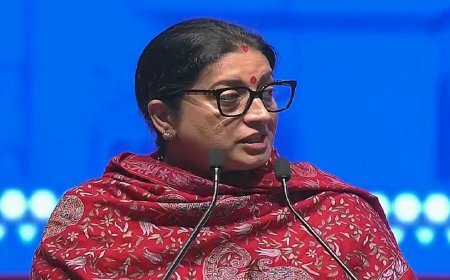 Smriti Irani ने हज सुविधा ऐप की शुरुआत की, महत्वपूर्ण जानकारियां मिल सकेंगी