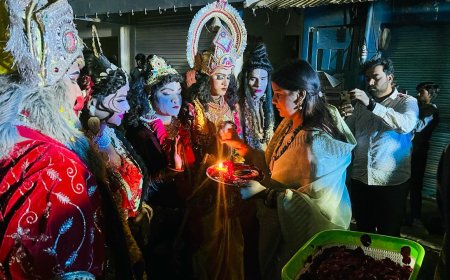 महाशिवरात्रि के पवन पर्व पर दातागंज में निकली भगवान शिव की बारात