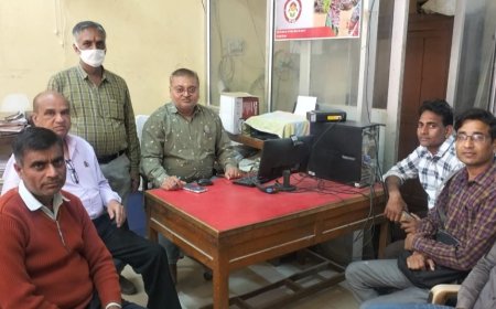 पोस्ट आफिस एजेन्टों की डाकघर खैरथल में हुई मीटिंग