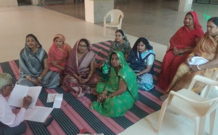 अपना घर सेवा समिति महिला इकाई महुवा की अध्यक्ष अंजु गोयल, संरक्षक अनीता अवस्थी सहित नवीन कार्यकारिणी घोषित