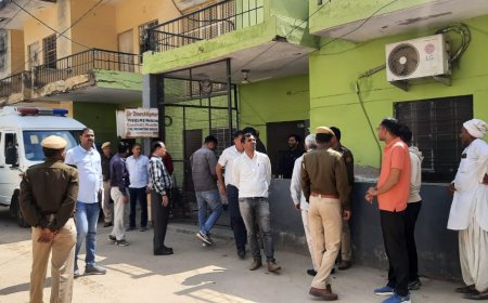 जिला अस्पताल में कार्यरत डॉ दिनेश मीणा के जयपुर सहित चार ठिकानों पर एसीबी ने की कार्रवाई 