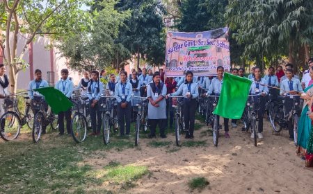 राजकीय उच्च माध्यमिक विद्यालय सुभाष नगर में योजना के प्रथम चरण में 44 बालिकाओं को निःशुल्क साइकिलें की वितरित