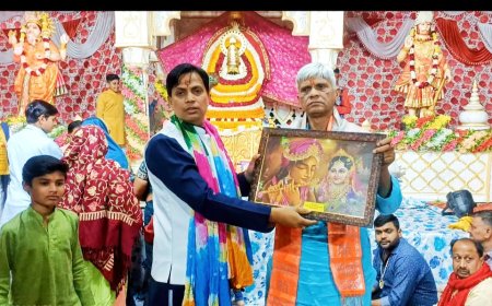 नौगांवा श्याम फागुन महोत्सव   में खाटू श्याम भजनों पर झूमे श्रद्धांलु