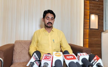 मुझे फंसाने का पूरा मामला राजनैतिक षड्यंत्र था - युनिक निदेशक सुमित यादव