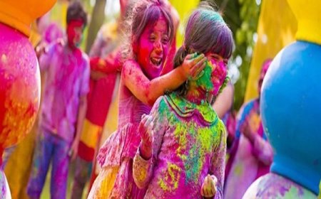 होली पर सतर्क रहकर, खूब मचाए धूम