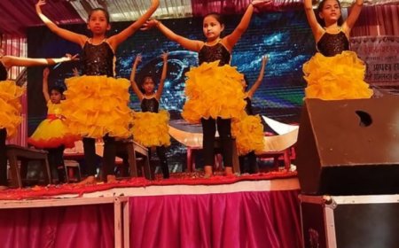 महावर वैश्य धर्मशाला खैरथल में आयोजित कार्यक्रम में बच्चों ने दी रंगारंग प्रस्तुति