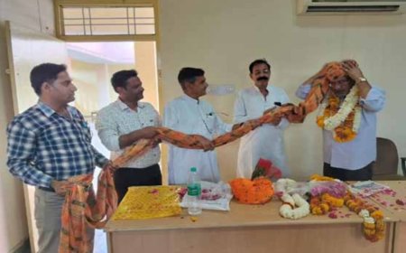 सूचना एवं जनसंपर्क विभाग के उपनिदेशक रामजीलाल मीणा का विदाई समारोह आयोजित