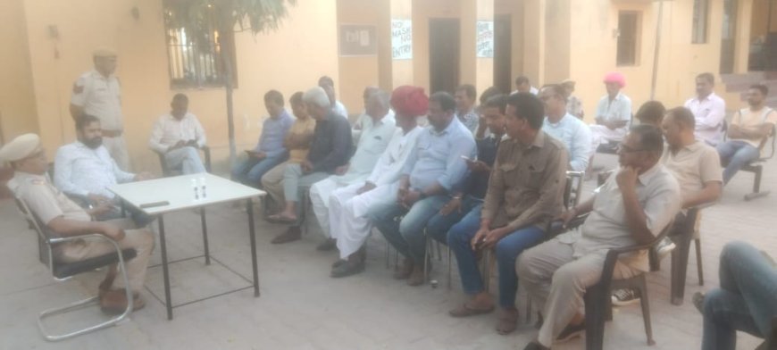 तखतगढ़ पुलिस थाना परिसर में सीएलजी सदस्यो की बैठक हुई संपन्न