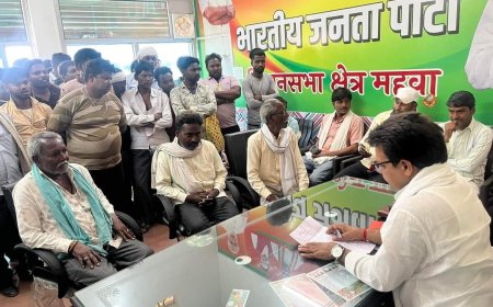 महुवा विधायक राजेंद्र प्रधान के हस्तक्षेप के बाद सफाई कर्मियों की हड़ताल समाप्त