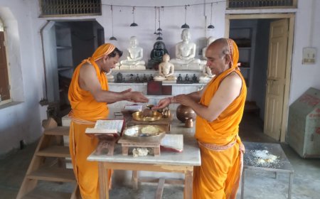 लक्ष्मणगढ़ कस्बे स्थित जैन मंदिर में  भगवान ऋषभदेव का जन्म और तप कल्याणक मनाया