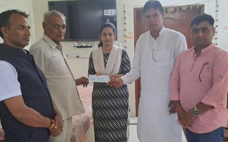 शिक्षक संघ (सियाराम) ने अर्जुन जांगिड़ की गंभीर बीमारी के इलाज के लिए पाँच लाख रूपये का किया सहयोग