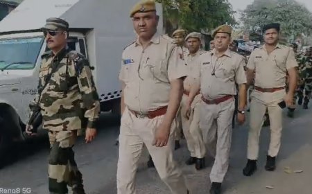 लोकसभा चुनाव में शांतिपूर्ण मतदान के लिए थानागाजी में किया गया फ्लेग मार्च