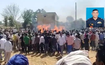 शहीद के सम्मान में ग्रामीणों ने बाइक तिरंगा रैली निकाली:शहीद के बेटे ने अपने पिता को दी मुखाग्नि