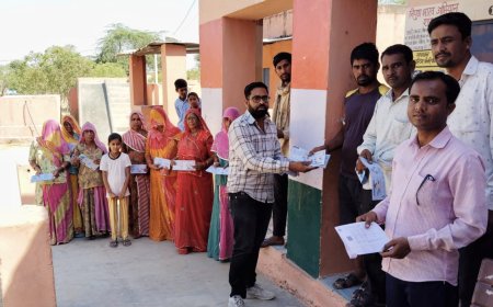 नुक्कड़ नाटक कर मतदान के लिए किया प्रेरित