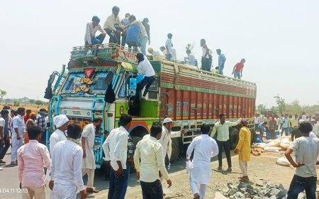 राजस्थान हरियाणा बॉर्डर पर इंडियन ऑयल पेट्रोल पंप  पर खड़े कैमीकल से भरे ट्रक मे अचानक लगी आग