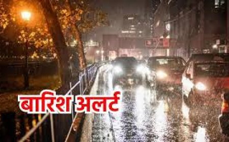 दिल्ली-एनसीआर में बारिश, 70 किमी/घंटा तक की रफ्तार से हवाएं चलने का रेड अलर्ट