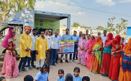 स्वीप रथ का ग्रामीणों ने किया स्वागत