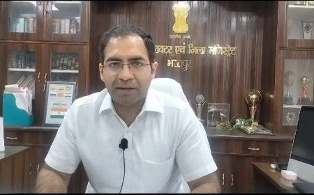 जिला निर्वाचन अधिकारी ने की स्वतंत्र, निष्पक्ष एवं निर्भीक होकर मतदान करने की अपील