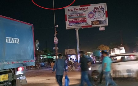 टहला बाईपास चौराहे पर स्थित हाईमास्ट लाइटें लंबे समय से बंद: शिकायत के बावजूद भी नही जागा प्रशासन