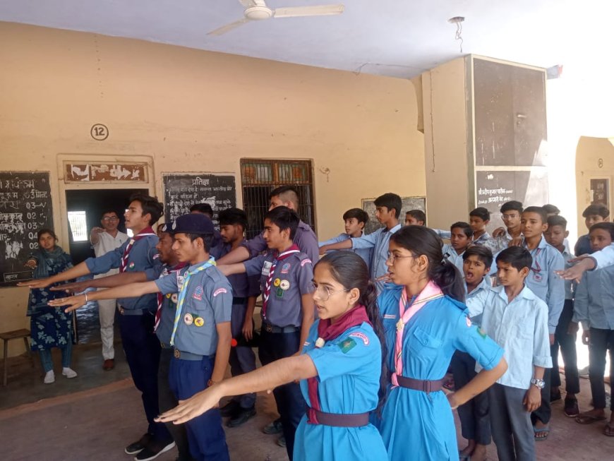 एनसीसी स्काउट गाइड बीएन जोशी उच्च माध्यमिक विद्यालय बांदीकुई  में स्वीप टीम बांदीकुई ने किया मतदाता जागरूकता कार्यक्रम
