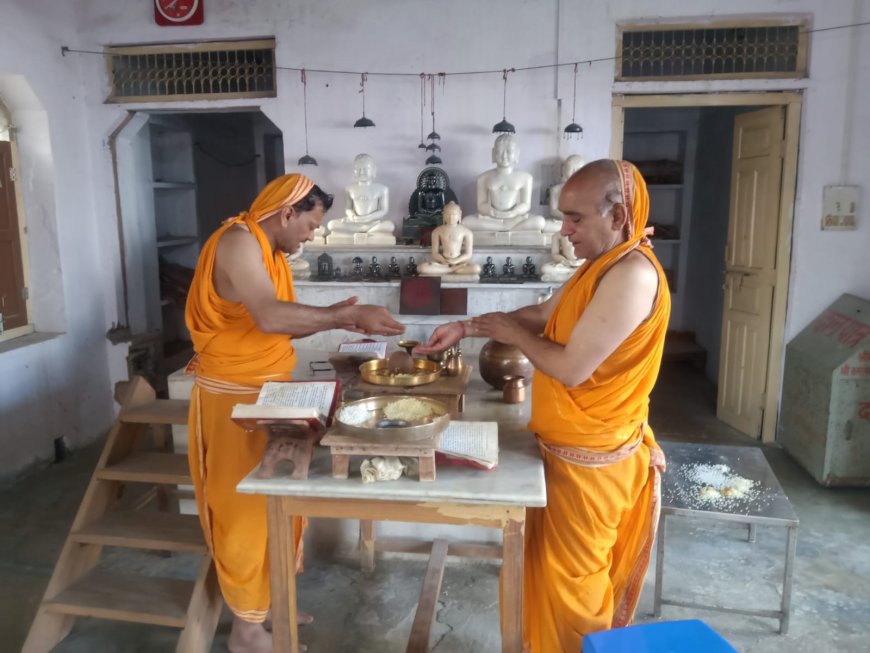 लक्ष्मणगढ़ कस्बे स्थित जैन मंदिर में  भगवान ऋषभदेव का जन्म और तप कल्याणक मनाया