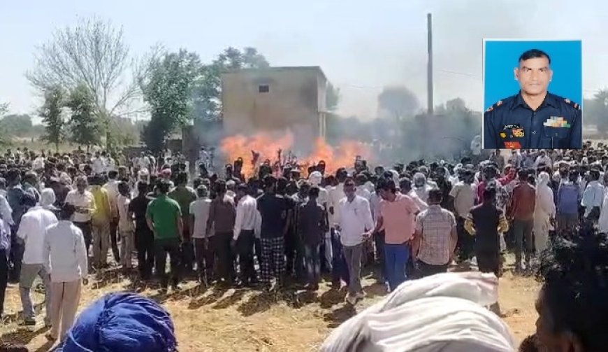 शहीद के सम्मान में ग्रामीणों ने बाइक तिरंगा रैली निकाली:शहीद के बेटे ने अपने पिता को दी मुखाग्नि