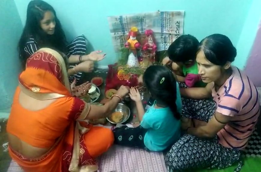 गणगौर पर्व पर युवती और महिलाओं ने की गणगौर की पूजा-अर्चना