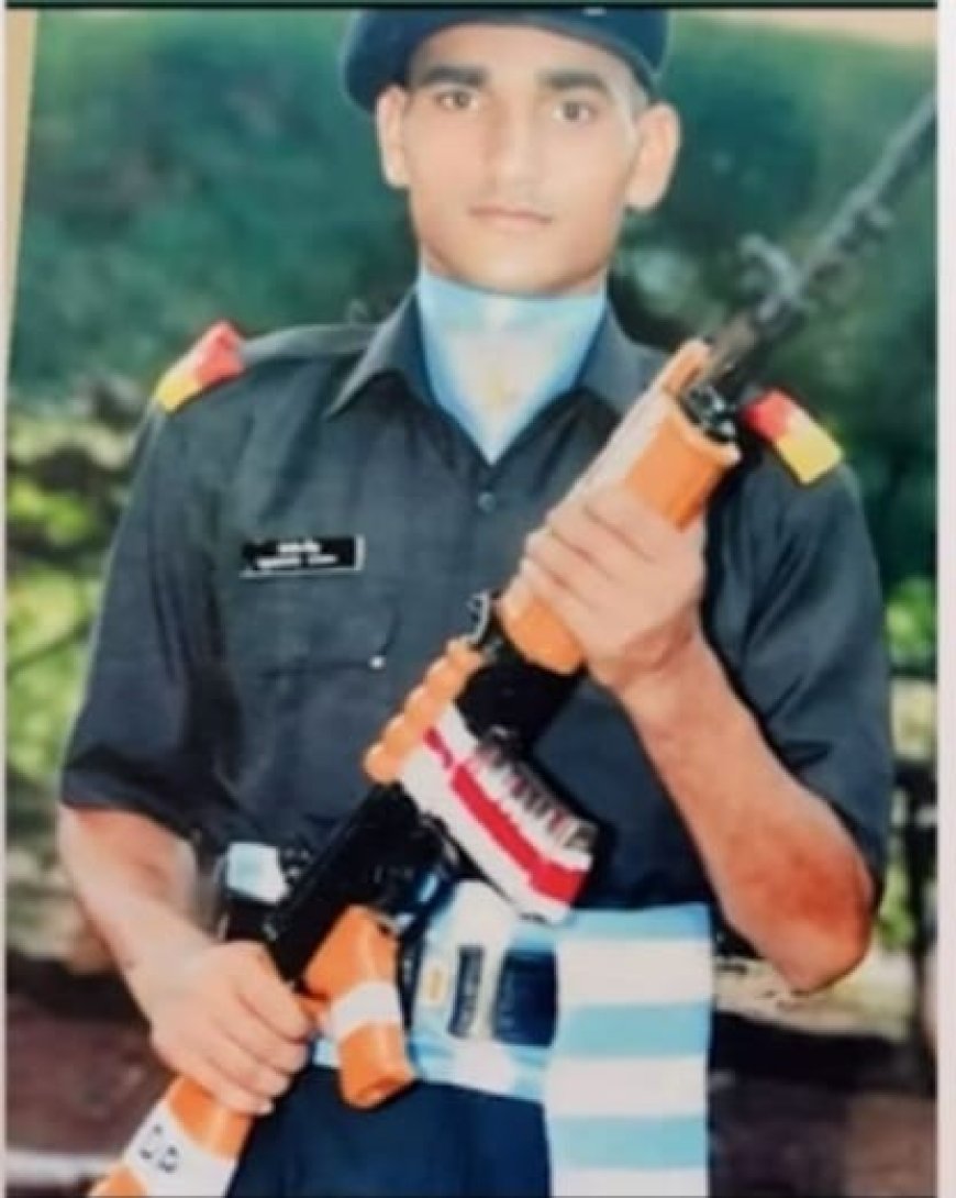 सलेमपुर थाना निवासी नायक सूबेदार रामवीर सिंह की पार्थिव देह पंचतत्व में विलीन 2 दिन पूर्व हृदय गति रुकने से हुए थे शहीद