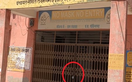 भारत निर्माण राजीव गांधी केंद्र सैदमपुर पर ताला , भवन पर पंचायत समिति लक्ष्मणगढ़ लिखा आया नजर