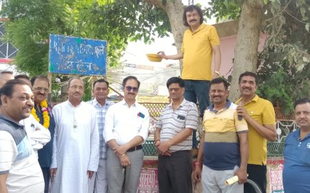 लायंस क्लब राजगढ़ ने पक्षियों के लिए लगाये परिंडे