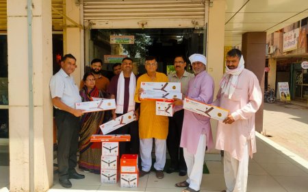 मोनी बाबा एवं मोहन बाबा गौशाला को 35 पंखे किए दान, पंछियो के लिए लगाए 265 परिण्डे