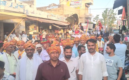 कस्बे में सेन जी महाराज की 724 वीं जयंती हर्षोल्लास के साथ भव्य शोभायात्रा निकाली गई।