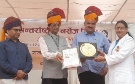 फ्लोरसं नाइटेंगल अवार्ड 2024 से अंशु गर्ग को 28 वर्ष कैंसर विभाग में उत्कर्ष सेवा के लिए राज्य स्तरीय सम्मानित