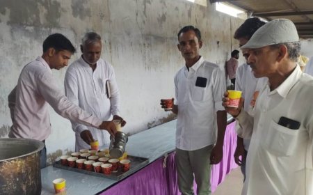 पुर्व उपराष्ट्रपति भैरोंसिंह शेखावत एवं फील्ड मार्शल करिअप्पा की पुण्यतिथि पर ठंडाई पिलाई