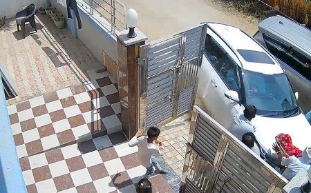 सड़क पर गाड़ी खड़ी करने से बढ़ा विवाद, गाड़ी के पास खड़े लोगों पर चढाई गाड़ी