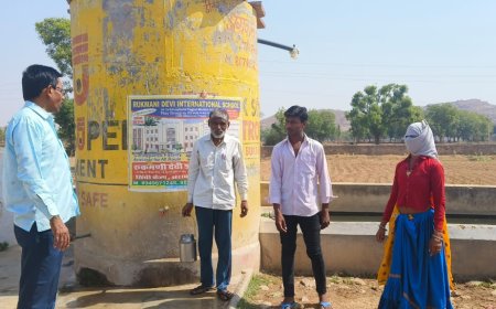 अलवर कलेक्टर के निर्देशन मे शनिवार को रैणी उपखण्ड अधिकारी एवं तहसीलदार ने ग्रामीण क्षेत्र मे मौके पर जाकर देखे  हालात