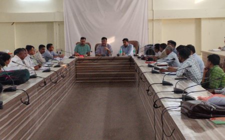 पेयजल, बिजली, चिकित्सा जैसी मूलभूत सेवाओं की पूर्ति में लापरवाही बर्दाश्त नही: शेखावत