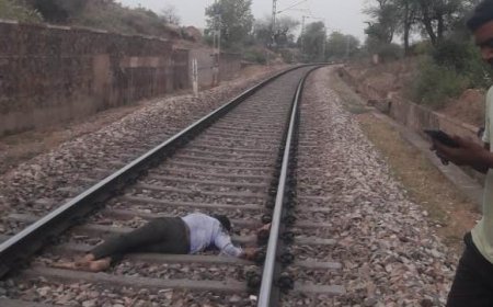 रैणी क्षेत्र की कटी घाटी में हत्या कर  पटरियों पर डालने का मामला दर्ज:शव का पोस्टमार्टम करा परिजनों को सौंपा