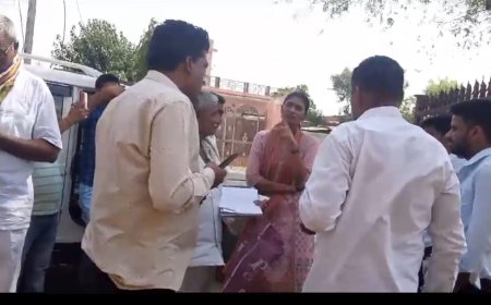 उदयपुरवाटी उपखंड अधिकारी ने गांवो में लिया पानी की समस्या का जायजा :पानी की समस्या का शीघ्र समाधान करने का दिया आश्वासन